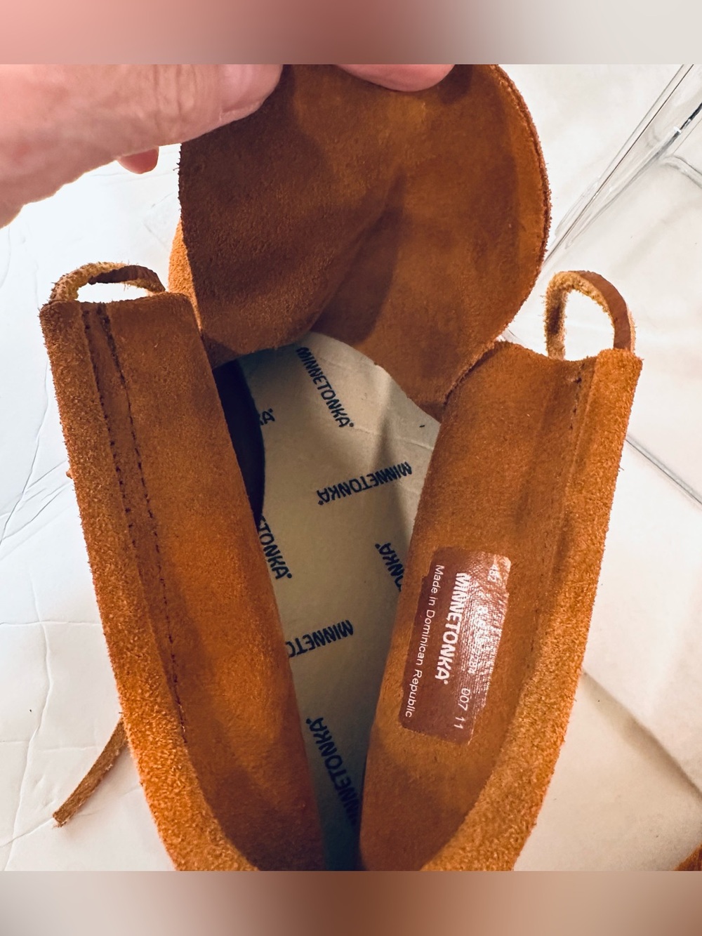 Minnetonka Women's Classic Fringe Leather Soft Sole Bootie Moccasin Fits like 9 - Picture 8 of 14